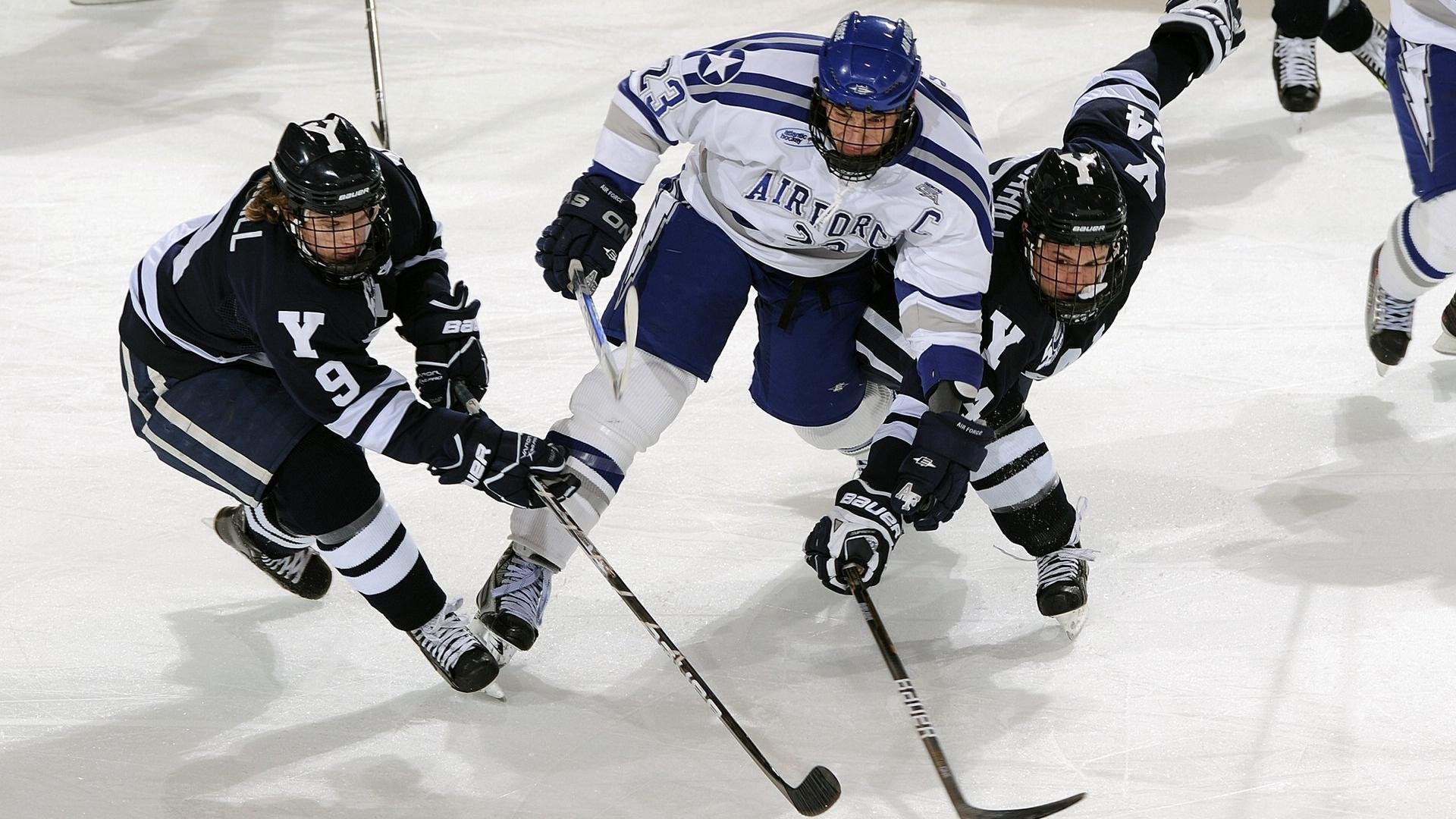 爱游戏大厅官网-瑞安在场上的无缝配合让全黑队的战术变得更具层次感，瑞安打黑最新新闻